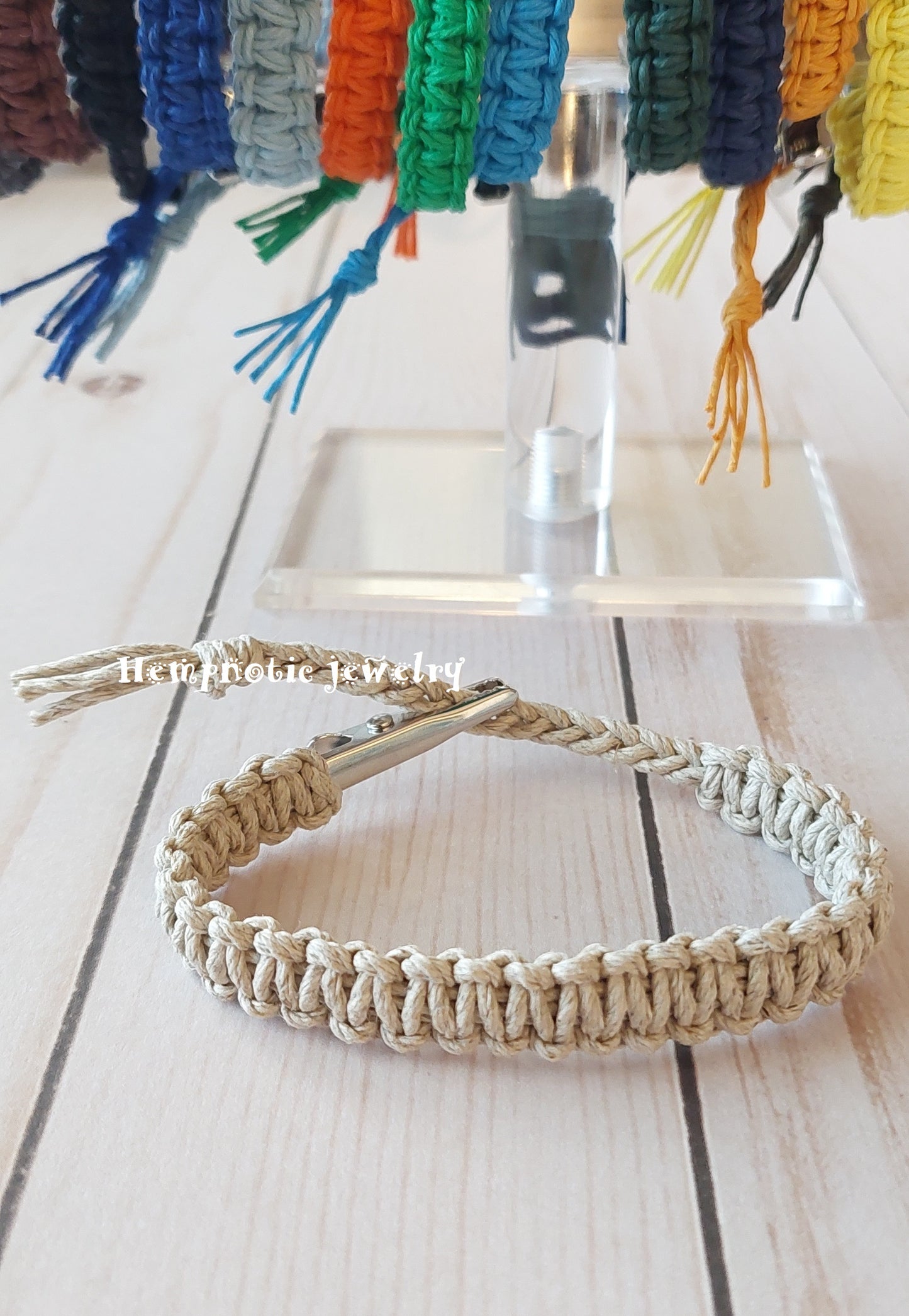 Natural color roach clip with alligator clip